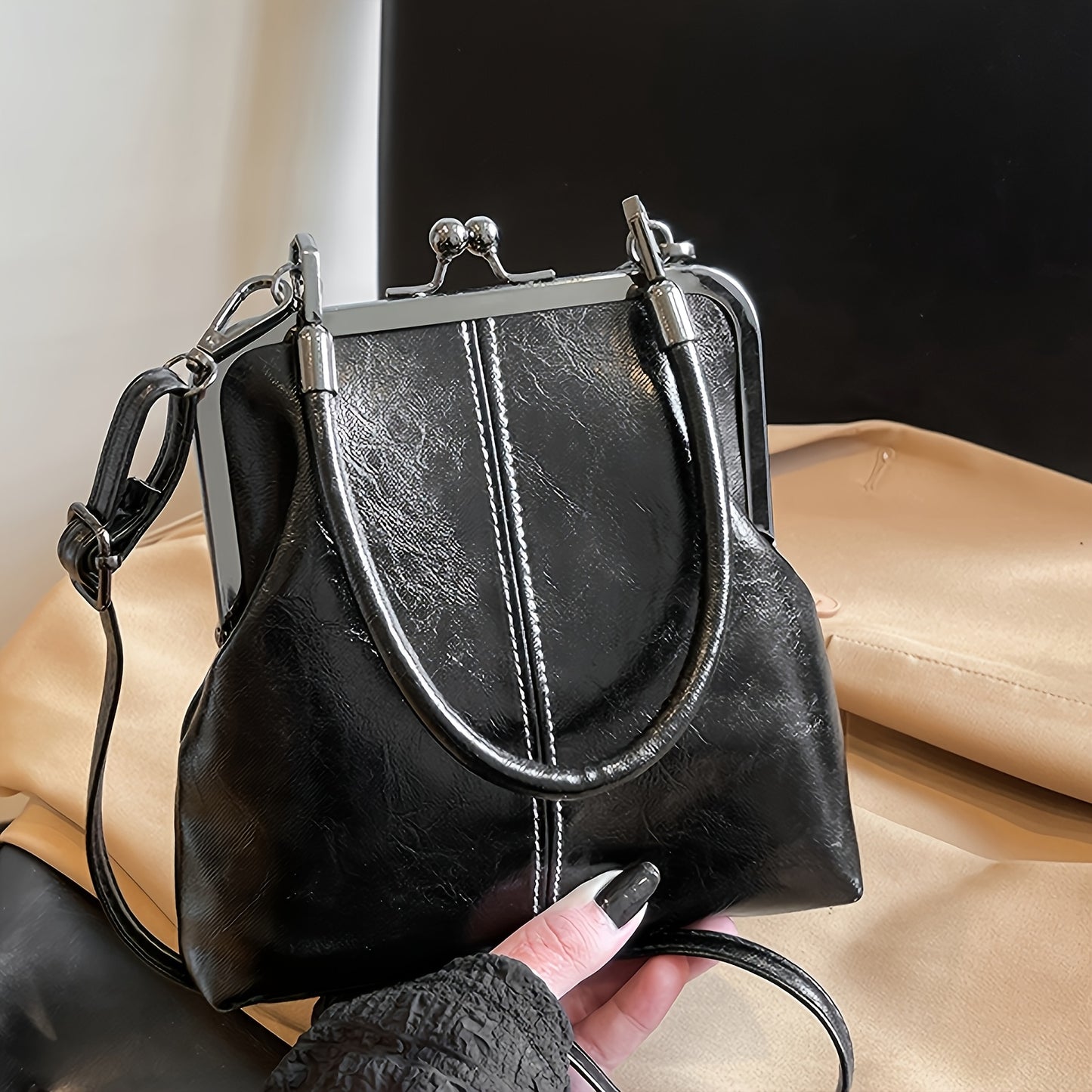 Grace Kisslock Leather Bag